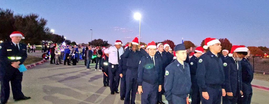msgtraemhild's tweet photo. Thank you TX-20105 Cadets for your Awesome Parade performance last night! Great Job representing EMS-ISD! @EMSISD, @EMSISD_CTE, #aimhigh, #WeRSaginaw https://t.co/LUJoNbq3lx
