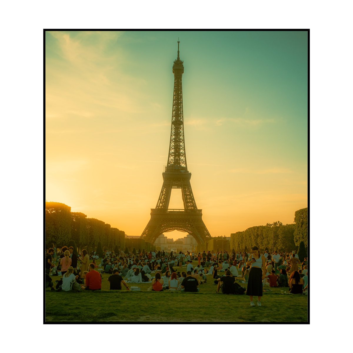 MattvGaudet's tweet photo. Paris on Fujifilmx100v https://t.co/0bKJoT9pl7