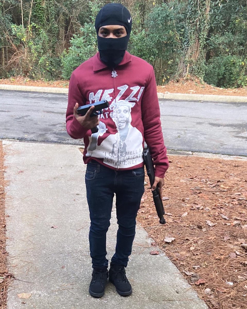ktgoinfed's tweet photo. Ion drop smoke so when I see you I’m sending shots https://t.co/D1jcF8ppAB