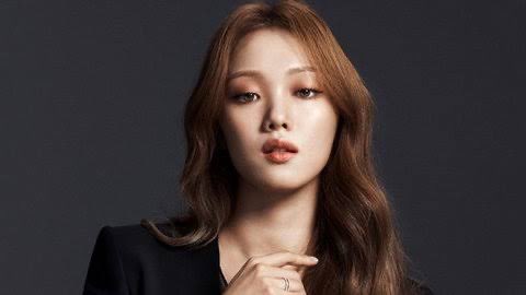 YG Entertainment announces Lee Sung Kyung will make her solo debut on December 13th.