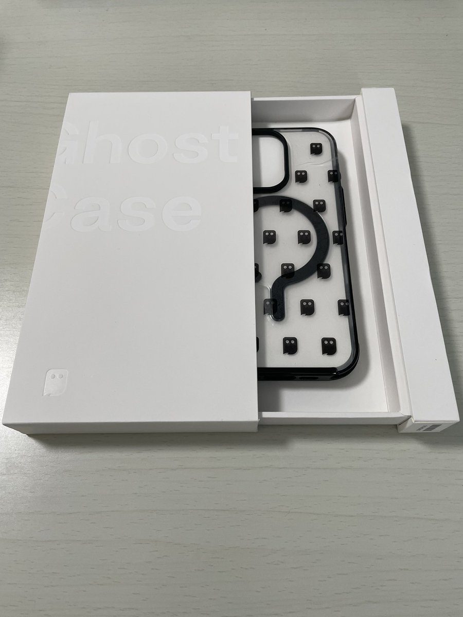 pad_ttt's tweet photo. ついに@dbrandのケース届いた!かっこいい!
#dbrand
#ghostcase
#iphonecase https://t.co/aqTdNJhDGg