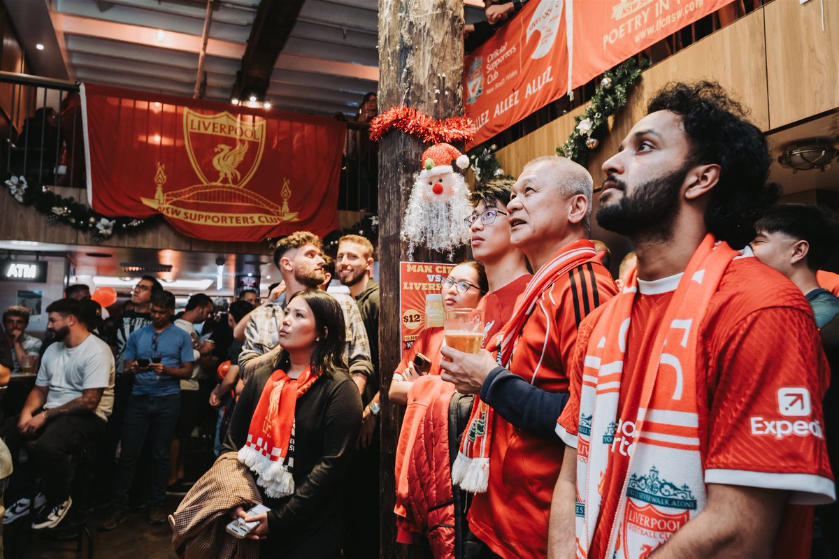 Sportsyear's tweet photo. Sea of 🔴! 

Action from @CheersBar in Sydney as #Liverpool fans cheer on the Reds in a huge #PremierLeague clash.

@Sportsyear helped the venue #PlanItRight https://t.co/vbzT74jXmo