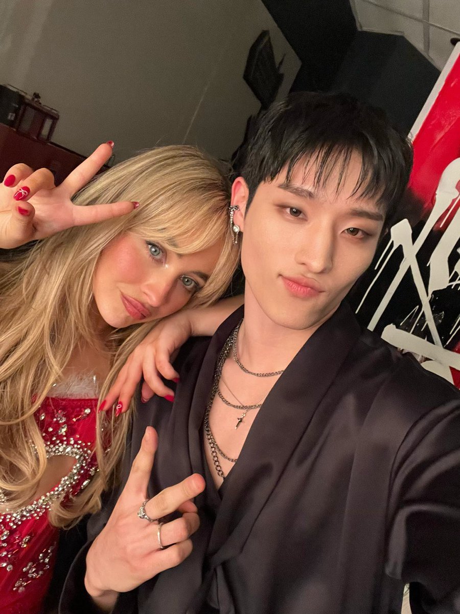 P1H_members's tweet image. It was so nice to meet you and see you perform @SabrinaAnnLynn ! Hope to see you again soon when you come to Korea 🤞🏻❤️🎄

#P1Harmony #KEEHO