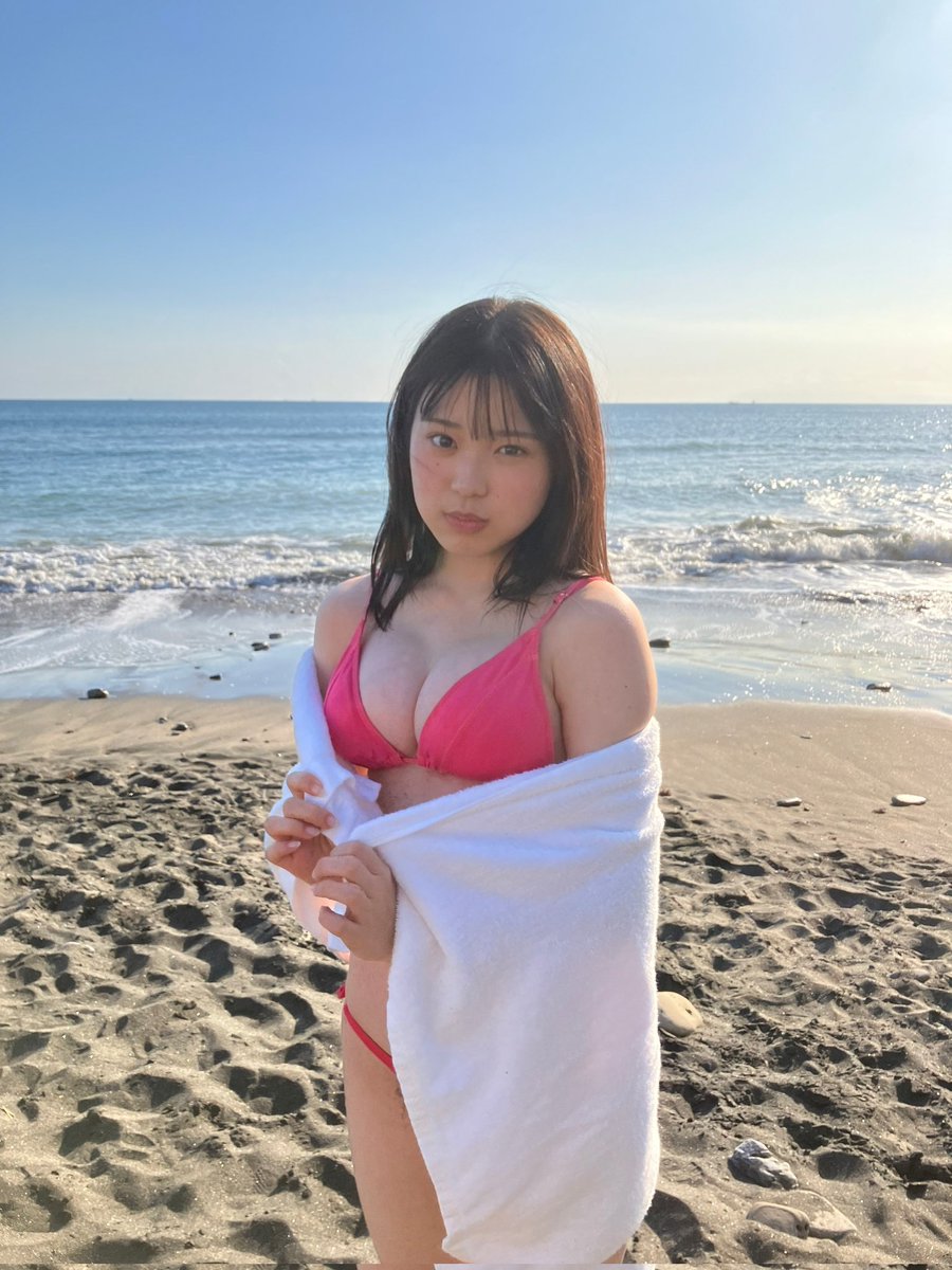 ❤️れな❤️ページ こんにちはー🌞 本日、 #週刊プレイボーイ No.51 ＆デジタル写真集