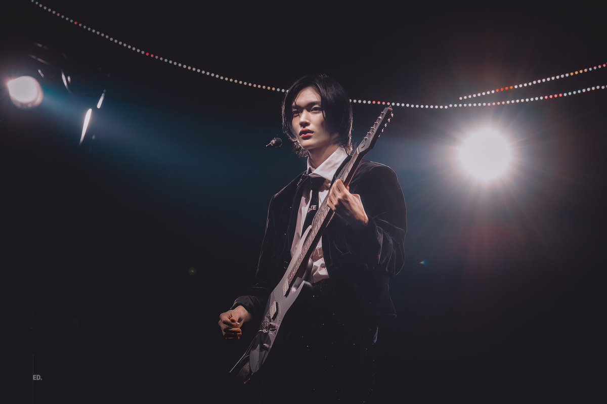 Elldollb's tweet photo. 231202 MMA   HD
Super Star ✨
#원빈 #WONBIN #라이즈 #RIIZE https://t.co/lBNgvQ8Sn7
