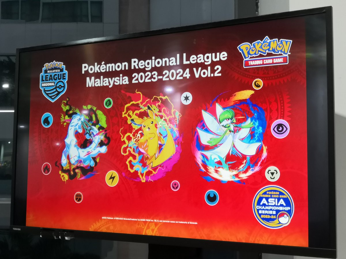 WwhAndrew's tweet photo. Placed 18/300＋players, unlucky whiff my top16 to day2 but congratz to my teammates @kienxun placed top8 and @jian_yoong top4 after day2! Felt extremely tired after all matches. At the last, thanks for MY Hobby &amp; Collectibles for sponsoring Team WEEJI. https://t.co/9alK950424