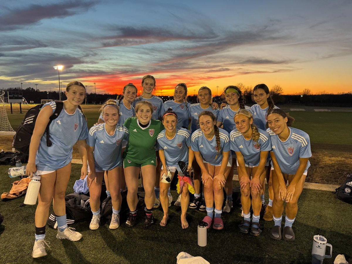 Challenging weather and conditions but a 3-0 weekend with some great teammates <a href="/ECNLgirls/">ECNL Girls</a> TN Showcase......Back to the grind tomorrow .