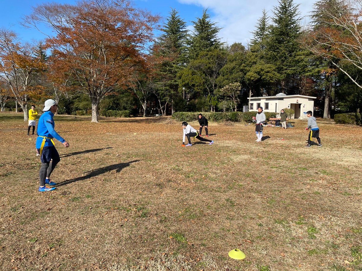 SNDthunders's tweet image. 【12/3活動報告】
体験さん人数がとても多かったので、体験会メニュー中心で活動しました🏈
みなさん初めてとは思えないくらいレベルが高い！今後も一緒に活動したいと思いました⚡️
#フラッグフットボール #仙台 #サンダース #メンバー募集