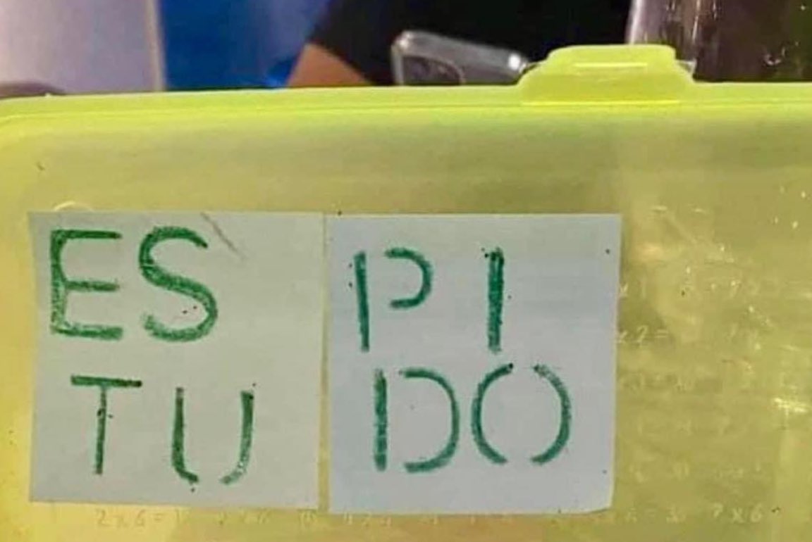 PatoTrevino's tweet photo. Soy ambas https://t.co/n6wrVuvbT0