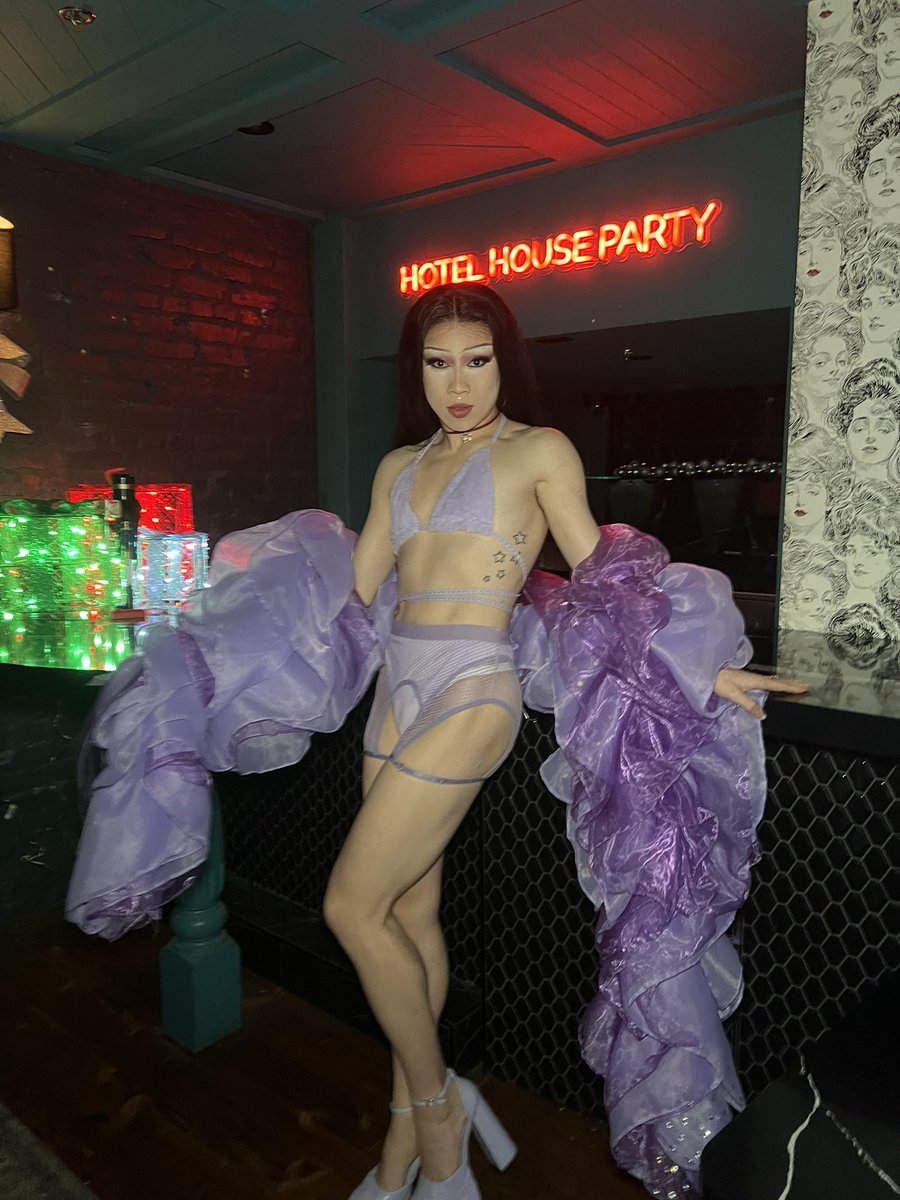 Vee4Victoria's tweet photo. When I actually remember to take photos y’all are gonna see them everywhere!! https://t.co/CCnnF2nmZF
