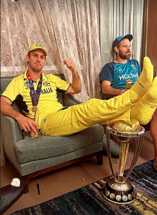 Cric_Uneeb's tweet image. Suryakumar Yadav took the revenge of the #CWC23Final after winning the Pan Parag Trophy against Australia.
#SuryakumarYadav #INDvsAUS