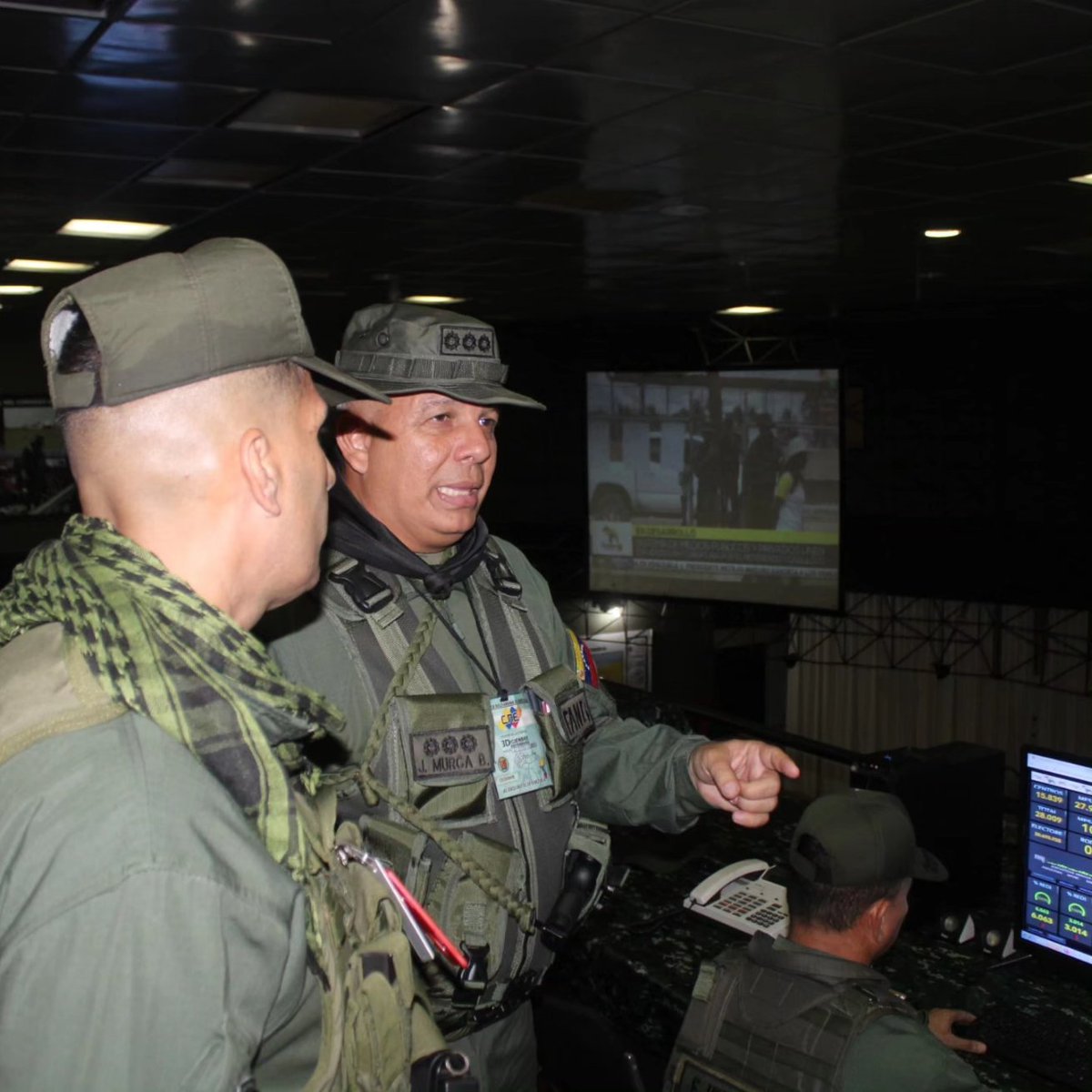 EduanRodrguez2's tweet image. #03dic23 || Coronel  @EduanRodrguez2 || En el Puesto de Comando del Ejército Bolivariano,  recibimos a nuestro MG. José Antonio Murga Baptista, Comandante General del Ejército Bolivariano.  
.
#VenezuelaDijoSi
#FANB
#CEOFANB
#EjércitoBolivariano 
#PuestoComandoEB