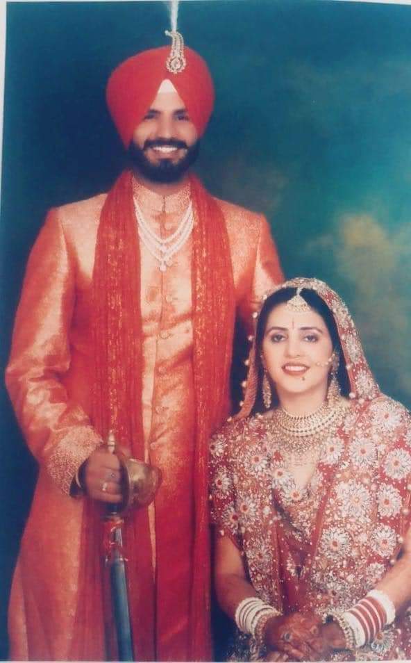 gurdasdahotinc's tweet photo. Happy marriage anniversary big brother @RajaBrar_INC ji n respected @AmritaWarring ji
#Live_long
#Skoon https://t.co/W8ySTKLwqr