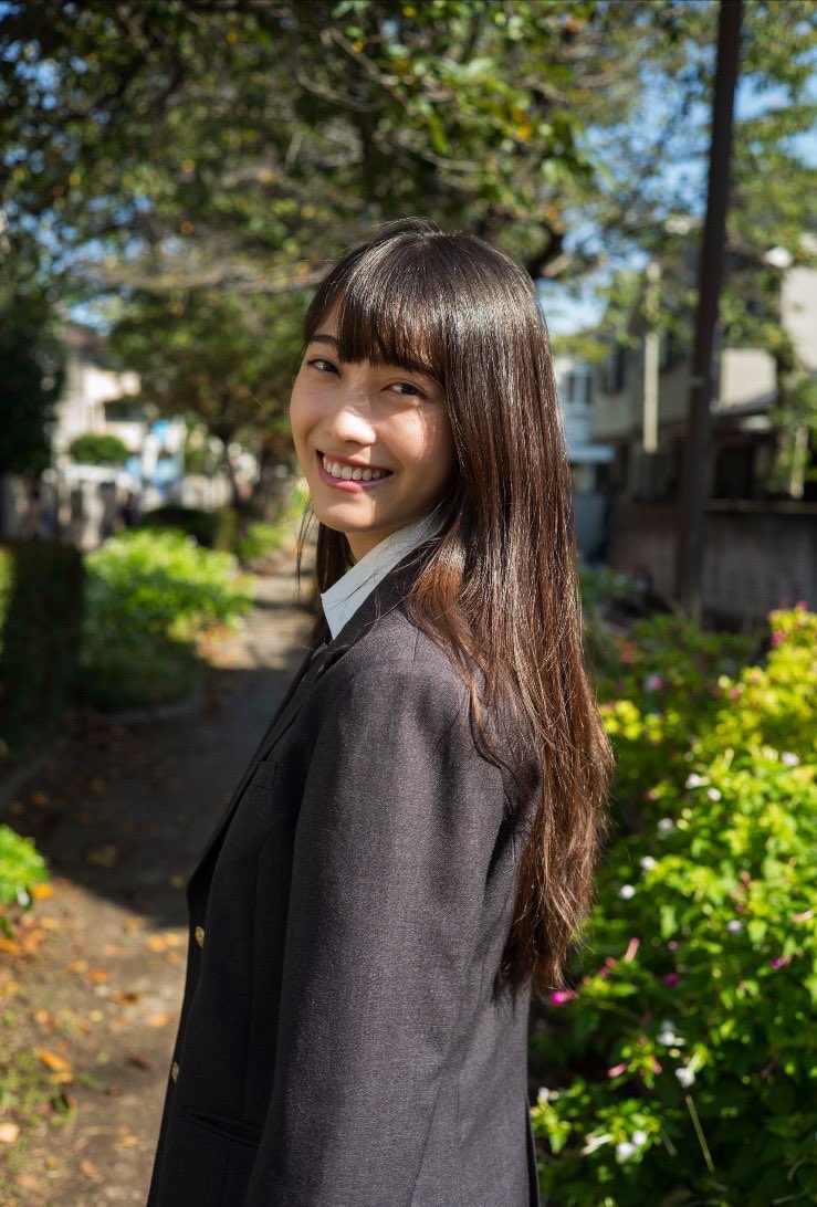 Rumika_Fukuda's tweet photo.
本日からデジタル写真集が発売です✅
グラジャパ!Amazonなどでご購入頂けます。グラジャパ!で購入すると、グラジャパ!限定カットが付いてきますよ~🥳
ぜひ見てくださいねー!
ご購入はこちらから
https://t.co/6i9S4HIuca
・
・
・
・
・
#福田ルミカ #acali #LJK #高校生 https://t.co/5BlkQra6yC