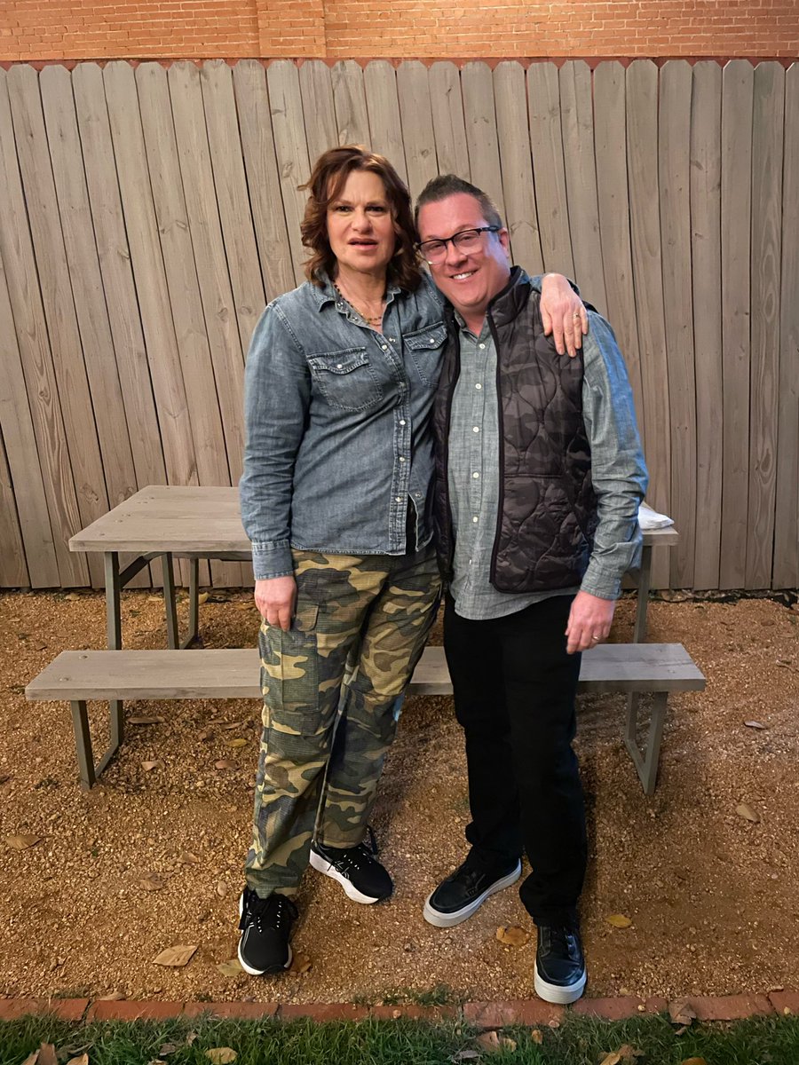 DrRobertRain's tweet photo. Here tonight with my fave gal of 25+ years @SandraBernhard supporting human rights for Texans thru https://t.co/00tuVMU4LF Fun, sharp, gorgeous &amp; ageless as ever! Catch her tomorrow (Monday) down in Houston! ❤️ https://t.co/U4SYklkwb6