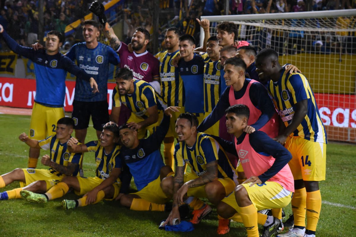 Salta fue sede de los cuartos de final de la Copa de la Liga Profesional Argentina, con un gran partido entre Racing y Rosario Central ⚽️ Este encuentro vuelve a poner a Salta como escenario de espectáculos deportivos de primer nivel👏🏻 ¡Vivimos una gran fiesta del deporte! 🙌🏻