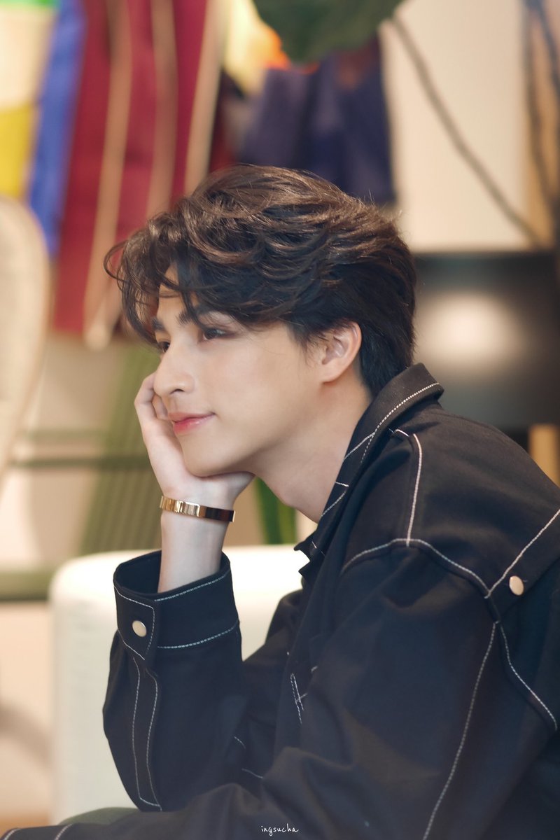 smin09081's tweet photo. Happy birthday to you.@gulfkanawut I wish you happy and smooth work every https://t.co/LdUAv71L55 what you want to do.
PS：And pay attention to your health.Always support you and love you. susu naka.Say I love you again💕

HAPPY GULF DAY #26thKANAWUTday https://t.co/JAdOIOCD78
