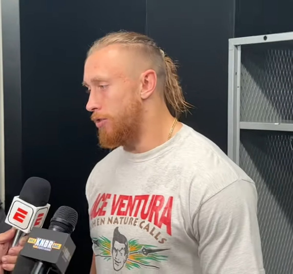 Mattbowsher's tweet photo. @gkittle46 that shirt. I appreciate subtlety and deep dive references. You my good man are a legend. https://t.co/JRwmh92108