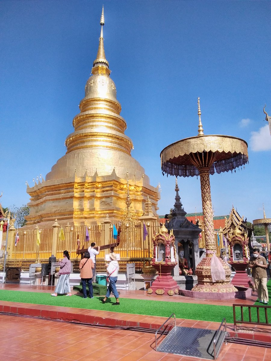 Tchaithep1's tweet photo. วัดพระธาตุหริกุญชัย ลำพูน https://t.co/bAnR3fRbdh