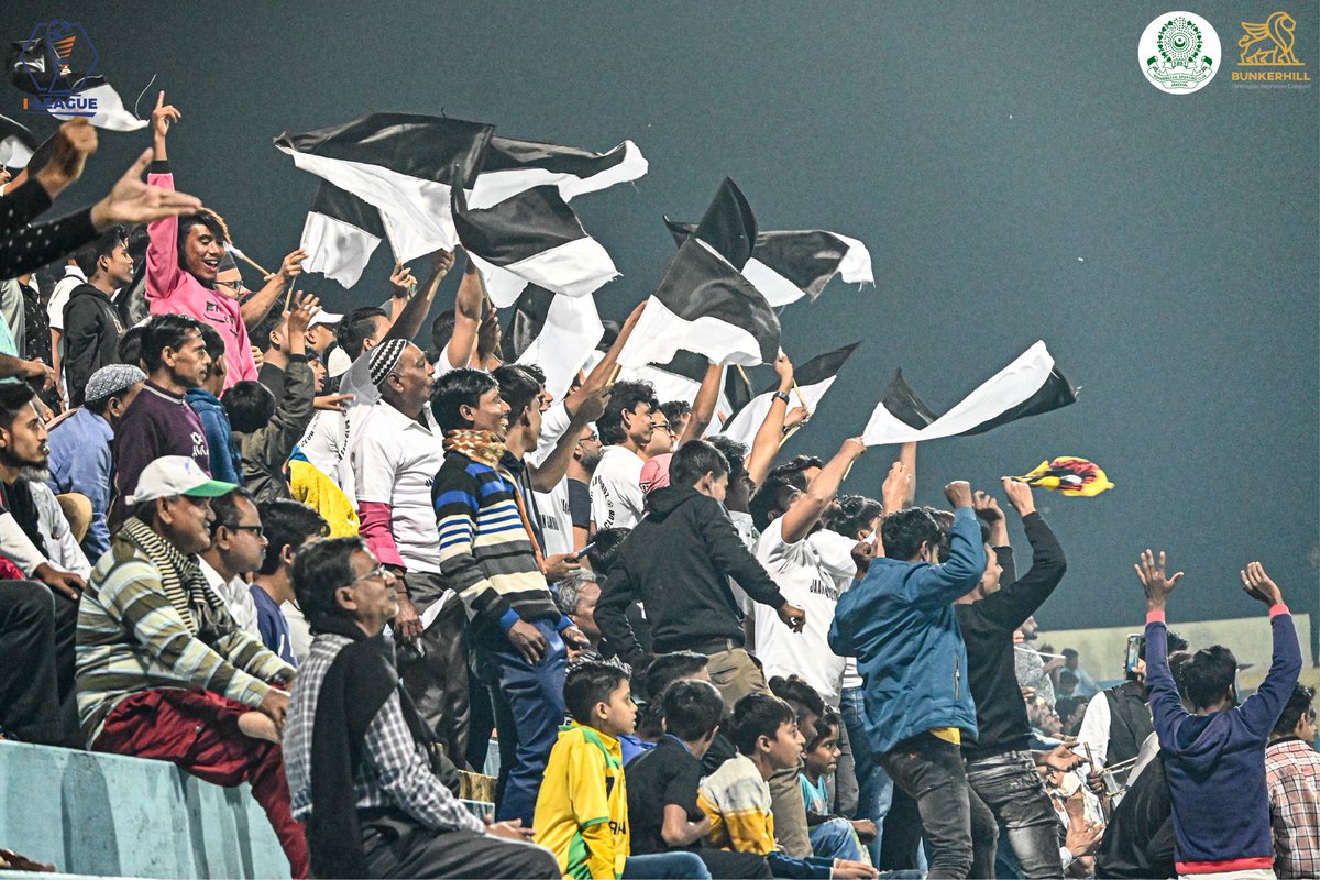 MohammedanSC's tweet photo. The unwavering support from our 12th Man made the stadium roar in our one of the most important victory against Sreenidi Deccan FC! 🤩
#JaanJaanMohammedan 💪🏼#BlackAndWhiteBrigade 🤍🖤 #ILeague 🏆 #IndianFootball ⚽ #MDSPSDEC ⚔️ https://t.co/0CGXmpFCWe