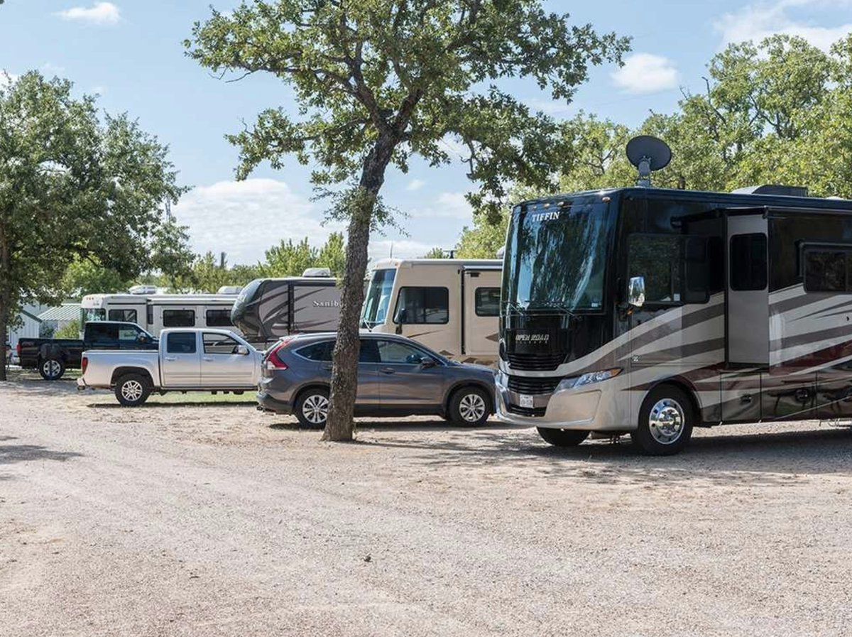 🌳 Escape the ordinary at Great Escapes RV Park in Elgin, Texas! Your ideal hideaway in the Lone Star State – where serenity meets modern amenities. Whether it's a quick weekend escape or an extended stay, we've got the perfect spot for you!
⛺️👉  t.ly/1gkiw