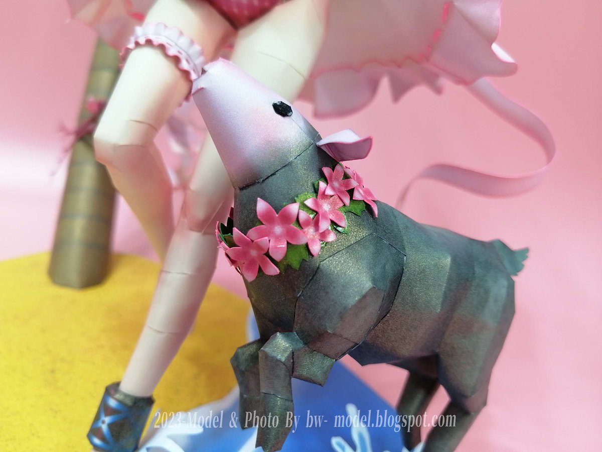 HaitokuPaper's tweet photo. #Arknights
#Eyjafjalla
#エイヤフィヤトラ
#ペーパークラフト 
#papercraft https://t.co/AmaNKh3YFM