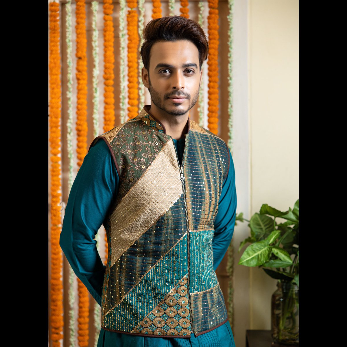 Abhishe05946618's tweet photo. #mensfashion #fashion #menswear #style #menstyle #handmade #ootd #handwoven #fashionblogger #ethnicmenswear #kurtapajama #handembroidered #model #instafashion #fashionstyle #love #parchwork #zardozi #nehrujacket #photooftheday #lifestyle  #abhishekray #abhishekraycreations https://t.co/Nl4xj6uJNg