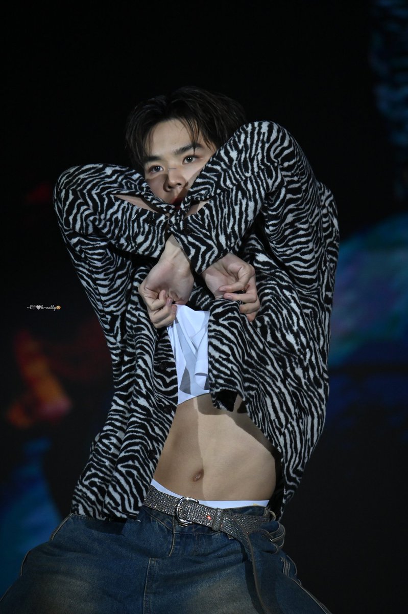 viper_ln's tweet photo. So sexy by PingPing Krit

คุณพระอาทิตย์ของพี่🌞
#MchoiceFansDay2023
#PingKrittanun 
#MoonxSunshine_Ln https://t.co/aG6m3M9h5v