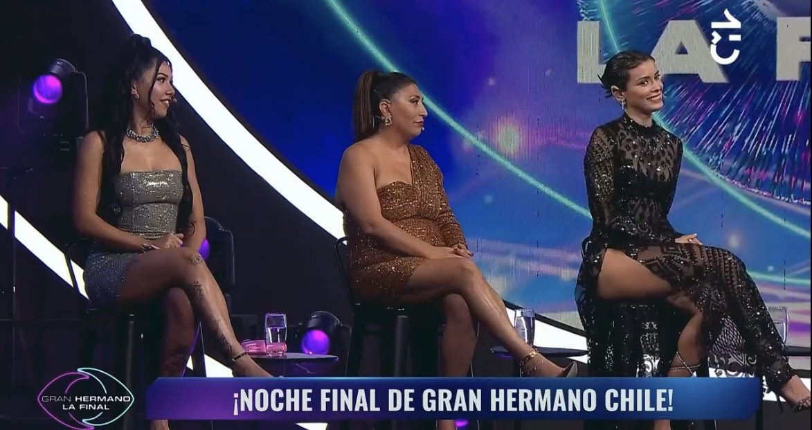 ALFF_2020's tweet image. Lo mejor de la versión chilena de Gran Hermano es que no llegaron plantas / muebles a la final, llegaron las personas que más contenido dieron, nos agraden o no, ELLAS HICIERON EL REALITY 🔥

#FinalGranHermano
#GranConstanza 
#TeamEskarcita