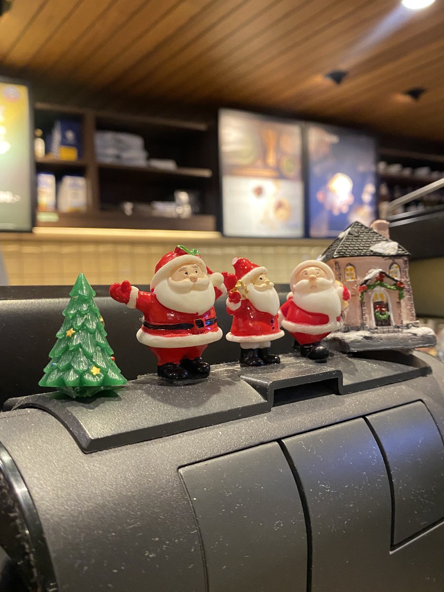 HandnoteStatiou's tweet photo. 20 days left until Christmas 🎄 https://t.co/S25SKL7KNq