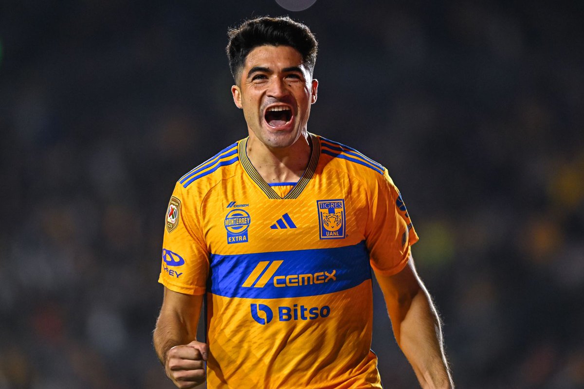 CARLOSLGUERRERO's tweet photo. Para Puskas y no #ExageroComoWarrior https://t.co/REE898LLAW