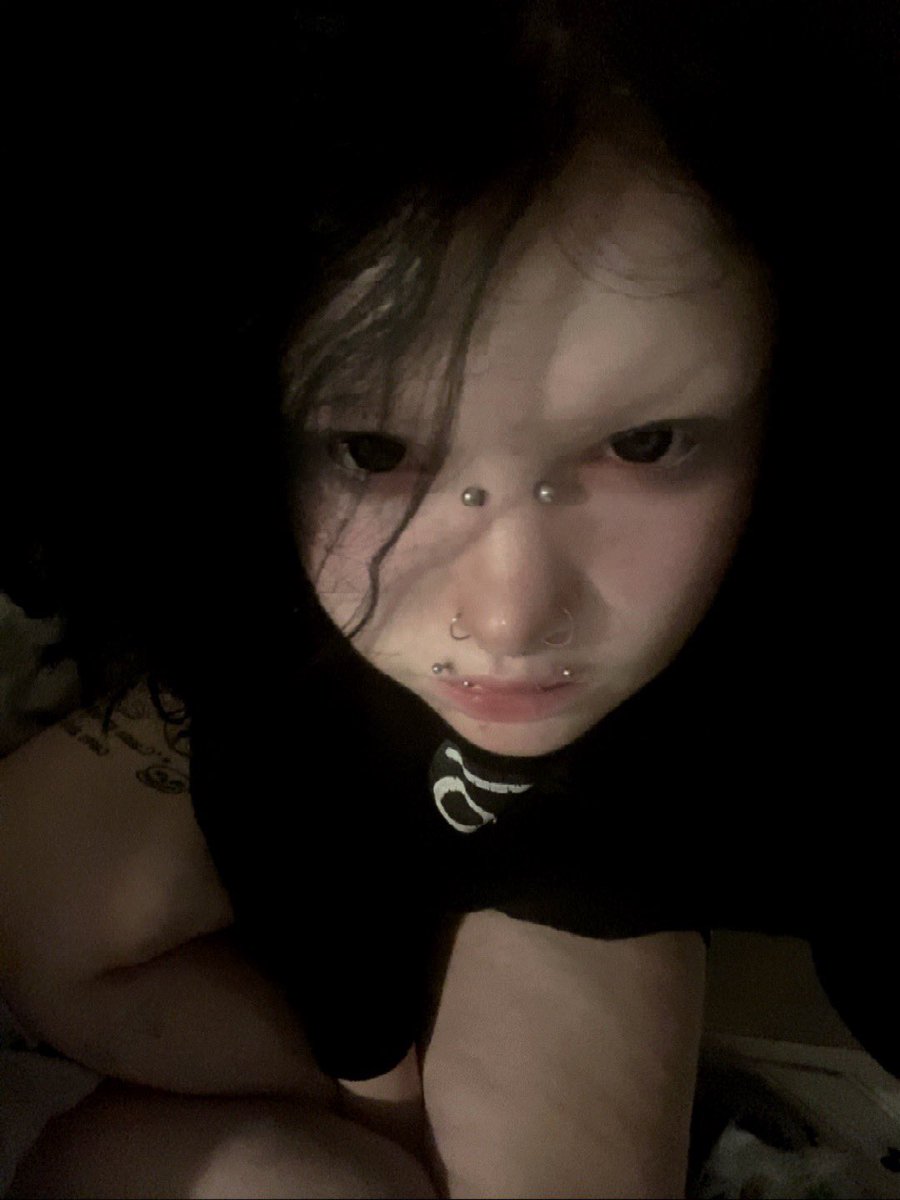 x4yn3z's tweet photo. hey guys karkat here to say um 
stares at u with my little autistic eyes https://t.co/UlEAfbq4r2