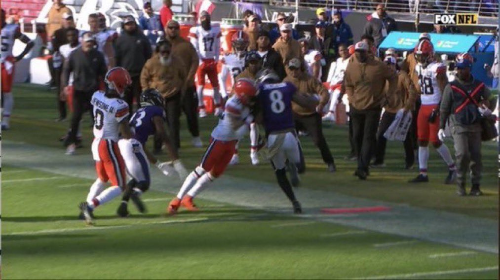 HoodieRamey's tweet image. One was a flag one wasn’t lol