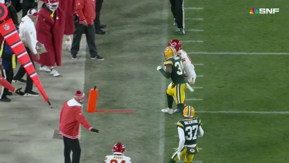 Unnecessary roughness was called on the Packers here for this hit on Mahomes.
