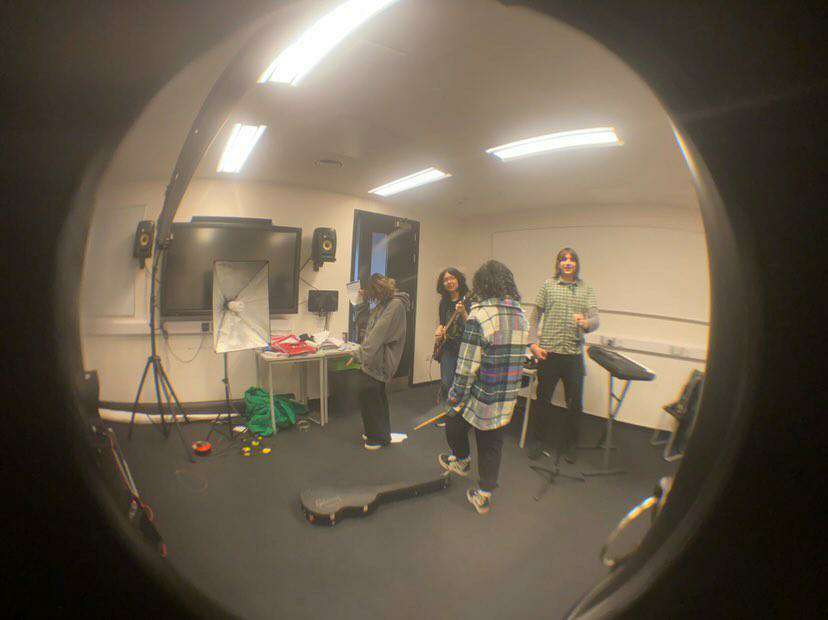 TheRockEyes's tweet photo. Even after Michael had joined on Keyboards, we desperately needed a fourth member to play bass. We didn't really know anyone else so Jasmine, a good friend of ours, tried out on bass for a few sessions. Eventually, Michael suggested Nicky as he played the guitar before. (1/2) https://t.co/Hkyiieb4Xu