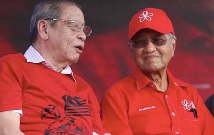 DolRizal's tweet photo. @fmtoday Madey is a parasite who attaches himself to whatever host he can. First PH, now PN. Alone? 120 out of 120 deposits lost 😂 not very relevant to Malays, are you? https://t.co/CpxEjNsjln