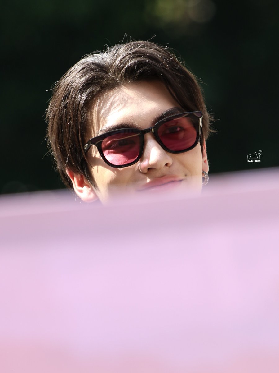 ครึ่งหน้าก็หล่อ🫠

BOSSCKM x ZOMVIVOR 

#บวงสรวงZOMVIVOR
#Bosschaikamon