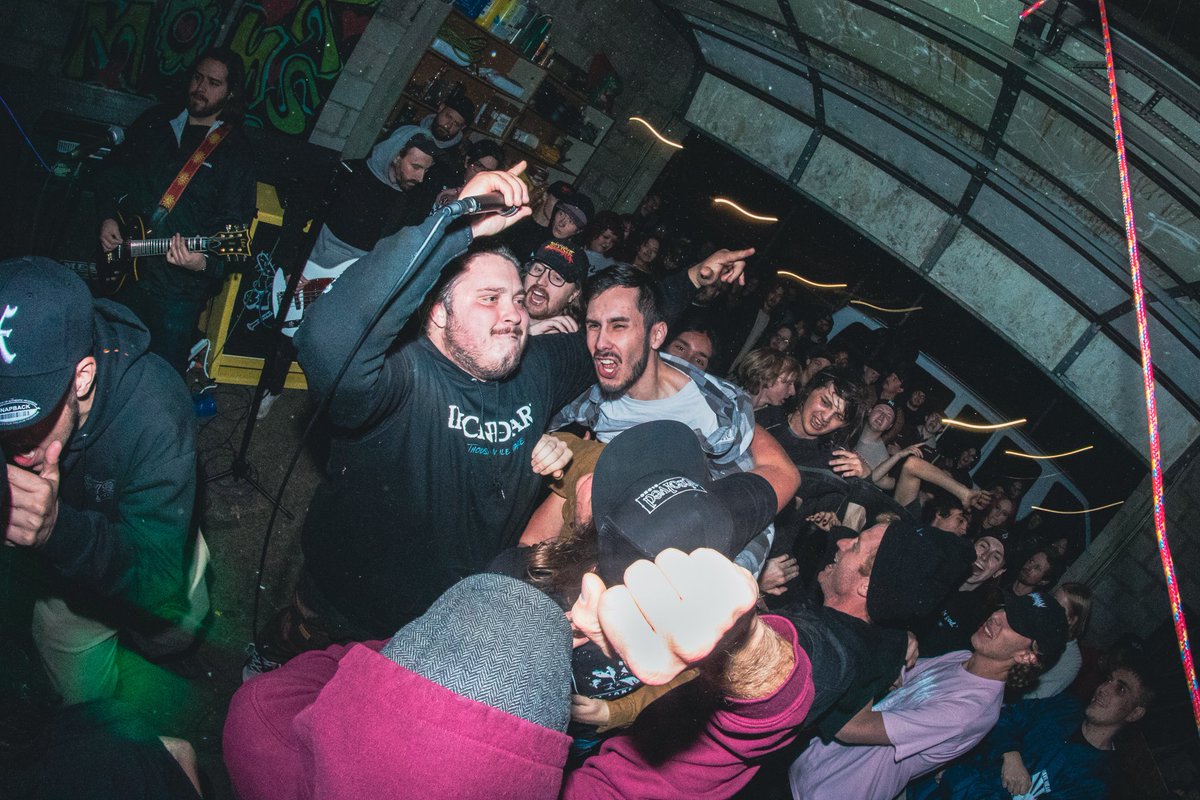 Absolved_hc's tweet image. Few weeks ago at YMH. House shows will always have a special place in our hearts.