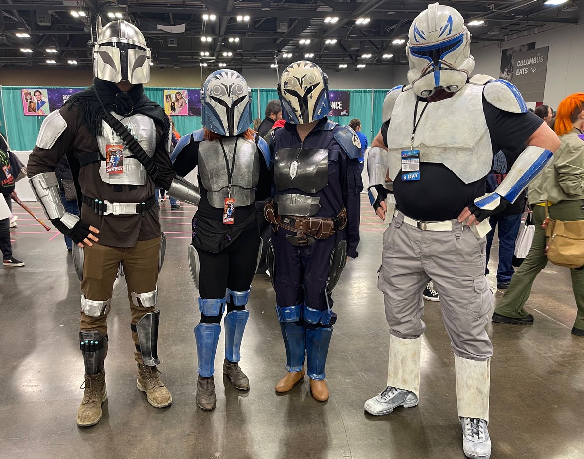 Zapski's tweet photo. #GalaxyConColumbus
Had a great time meeting cool people https://t.co/Qr2VFkh42f