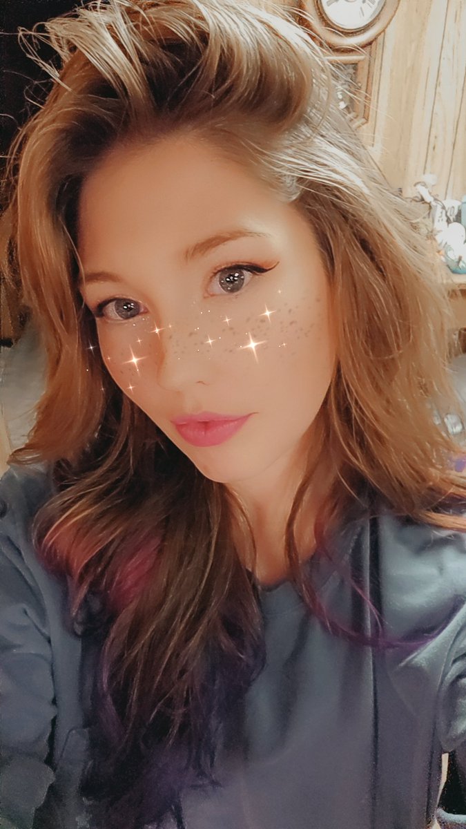 Took myself out on a date today🥰
Coffee and a movie with plenty of snacks!
Can you guess what I went to go see?🤔
#moviedate #coffeedate #sfw #of #ofgirl #date #cute #pinklips #movie #altgirl #thicc #girlswithtattoos  #inkedkink #showertime #naughty #goodgirl