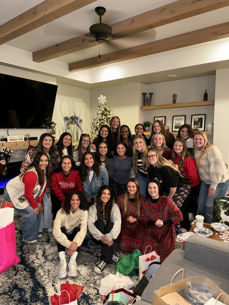 SUU Softball tweet media