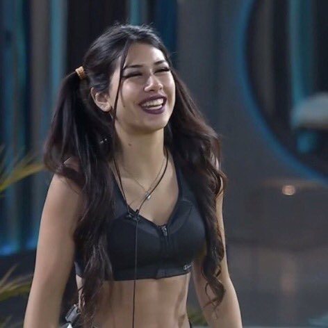 wolfhuard's tweet photo. gracias por todos los momentos lindos que dejaste en la casa, pasaste por mucho y te subestimaron pero llegaste a la final a pesar de todo lo malo 😭 SOS MI GANADORA 💖 TE AMO ESKARCITA 
#GranHermanoCHV #TeamEskarcita #FinalGranHermano https://t.co/RfeuCxI3iF