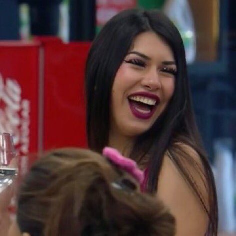 wolfhuard's tweet photo. gracias por todos los momentos lindos que dejaste en la casa, pasaste por mucho y te subestimaron pero llegaste a la final a pesar de todo lo malo 😭 SOS MI GANADORA 💖 TE AMO ESKARCITA 
#GranHermanoCHV #TeamEskarcita #FinalGranHermano https://t.co/RfeuCxI3iF