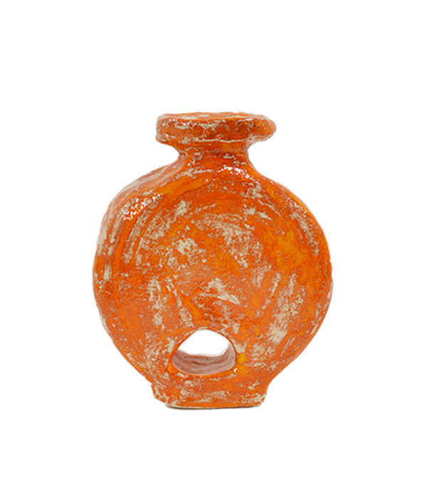 CIBONE（表参道）で好評開催中のWillem Van Hooffによる日本初個展。一部の作品はOnline Storeからもご購入・ご覧いただけます。一つ一つが独自の表情を持ち、どこか懐かしさを感じる彼の作品をぜひお楽しみください。

作品一覧はこちら
cibone.com/designers/d-79…

#Willemvanhooff #表参道 #個展