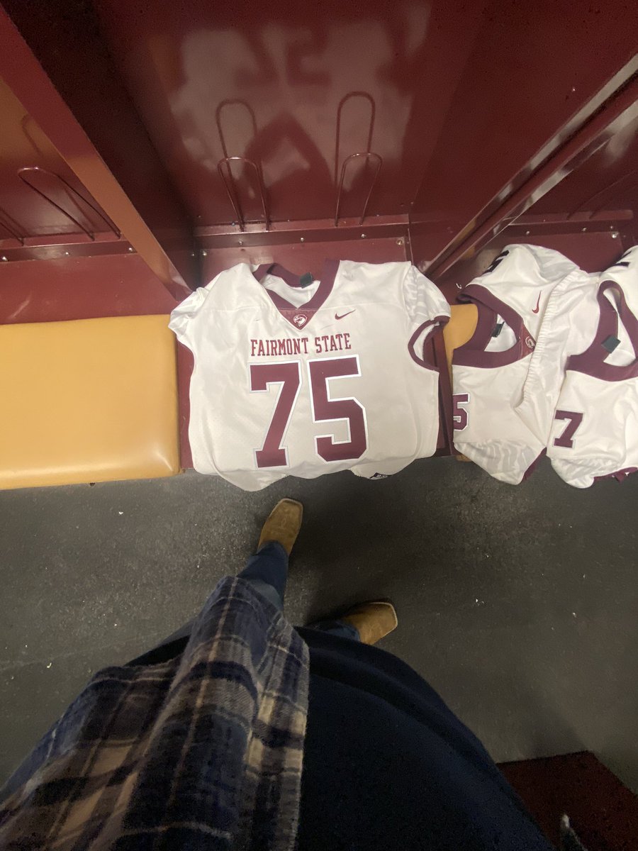 haydennester75's tweet photo. Great official visit today at @FairmontStateFB Thank you all for having me! @CoachPerotti @CoachEverhart @CoachRo35 @FairmontState https://t.co/kiVOMABMCY