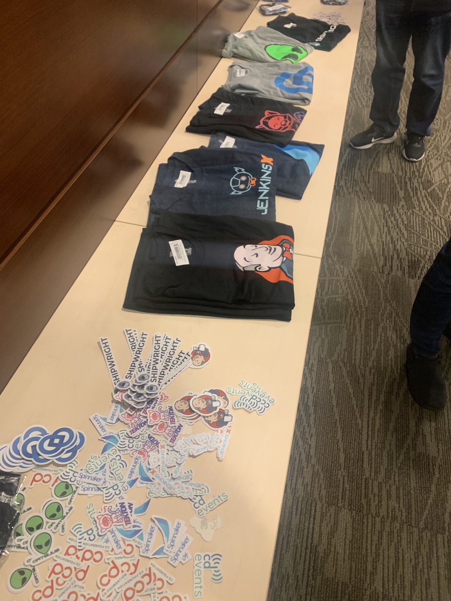 kohsukekawa's tweet image. At #cdcon Tokyo. I came across familiar logos!