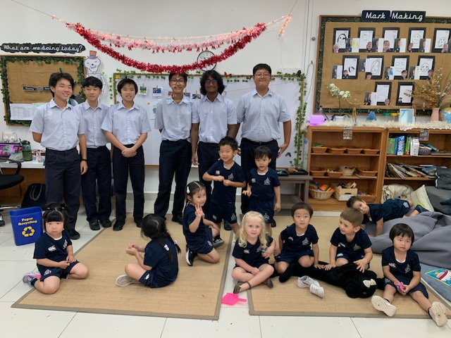 MCMSeniorSchool's tweet photo. #MCMShell Business Studies pupils @MCMSeniorSchool reading their original stories about choices to Pre Prep pupils. #fun #storytime https://t.co/4CeVMFgkrn