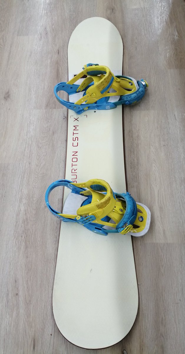 offhouse0716's tweet photo. #新入荷情報🏂

週末たくさんのお客様に
ご来店頂きました🌟
ありがとうございます😊
#スノーボード　#BURTON
お売り頂きました😉
#冬スポ　買取強化中🎿
皆様のご来店
お待ちしております🙋
＃ハードオフ　#オフハウス
#アウトドア　#スポーツ
＃キャンプ https://t.co/fe7N0T36Cl