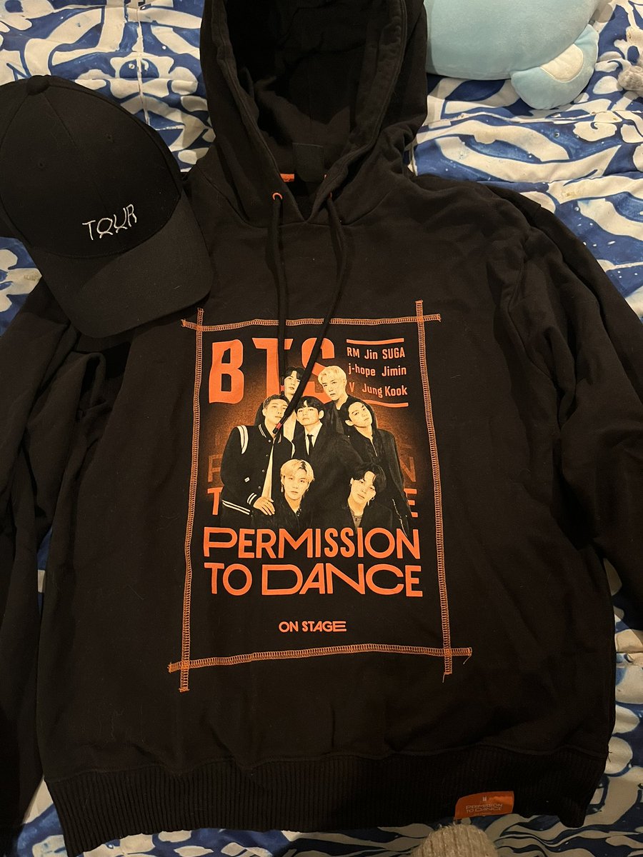 TakeMe2HongKong's tweet photo. Would anyone like to buy my PTD hoodie size medium or my MOTS tour hat? Hat was never worn and the hoodie was worn once or twice and never dried! Shipping cost wouldn’t be covered either! https://t.co/LGO4jyJn6B