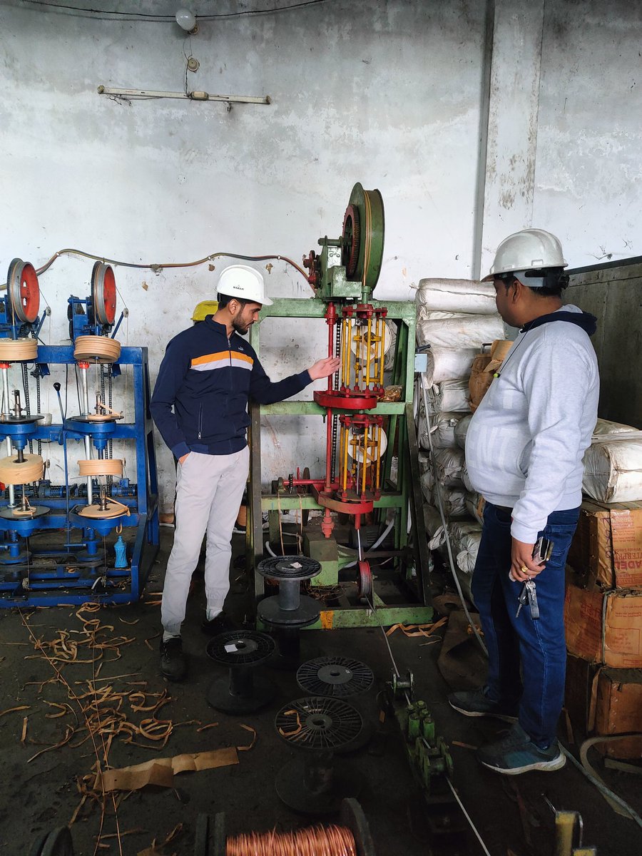 कार्यशाला सारसौल अलीगढ़ पर एलटी कवरिंग मशीन को प्रतिस्थापित कराकर प्रोडक्शन शुरू किया जा चुका है।
<a href="/Je_ws_sarsol/">ravi kumar</a> <a href="/Sanju_uppcl/">A.E.(W/S)ALIGARH</a>
<a href="/EwdEe58123/">EE EWD ALIGARH</a> <a href="/raviagarwal68/">Ravi Kumar Agarwal</a>
<a href="/MDDVVNL/">MD DVVNL AGRA</a>  <a href="/UPPCLLKO/">UPPCL</a> <a href="/UppclChairman/">CMD UPPCL</a>
<a href="/dvvnlaligarh/">DVVNL ALIGARH</a> <a href="/dvvnlhq/">Dakshinanchal Vidyut Vitran Nigam Limited</a> <a href="/aksharmaBharat/">A K Sharma</a>  #Trending